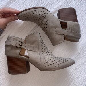 Maurice’s Women's Taupe Faux Suede Ankle Boots 👢